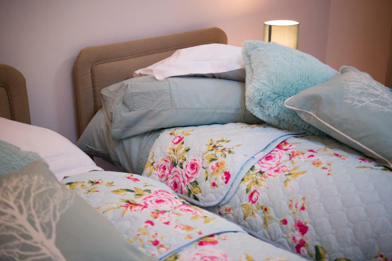 Y Grange Bed and Breakfast Llanfihangel-y-Creuddyn Εξωτερικό φωτογραφία