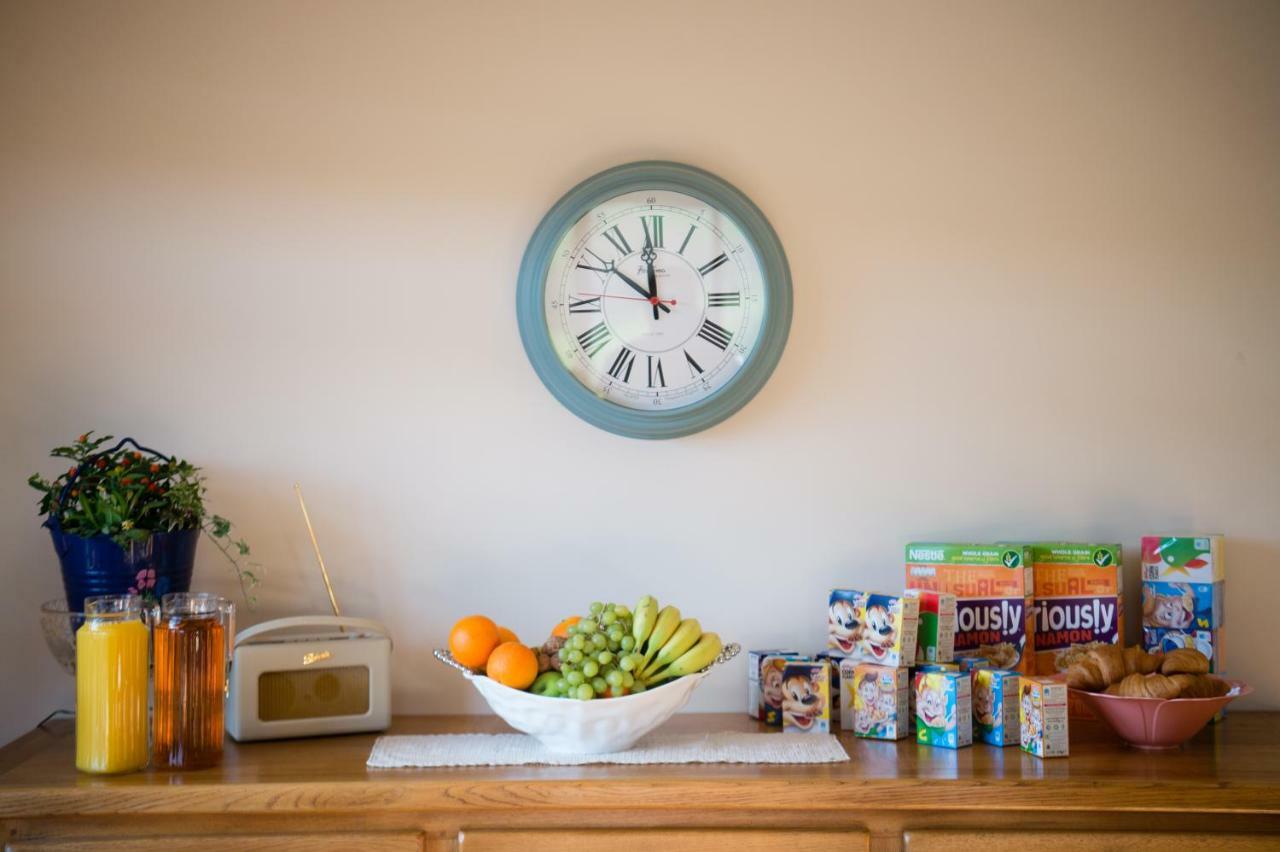 Y Grange Bed and Breakfast Llanfihangel-y-Creuddyn Εξωτερικό φωτογραφία