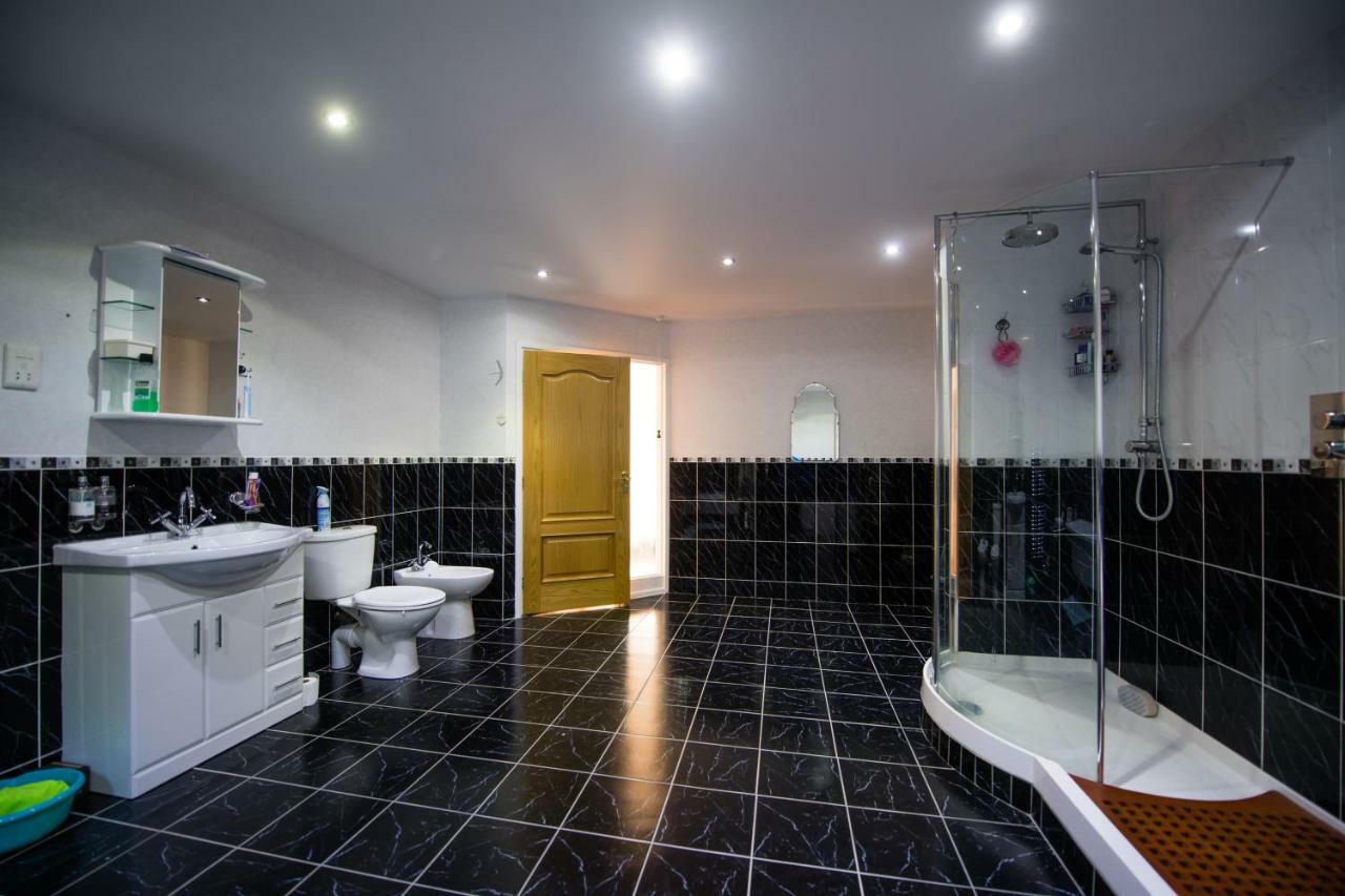 Y Grange Bed and Breakfast Llanfihangel-y-Creuddyn Εξωτερικό φωτογραφία