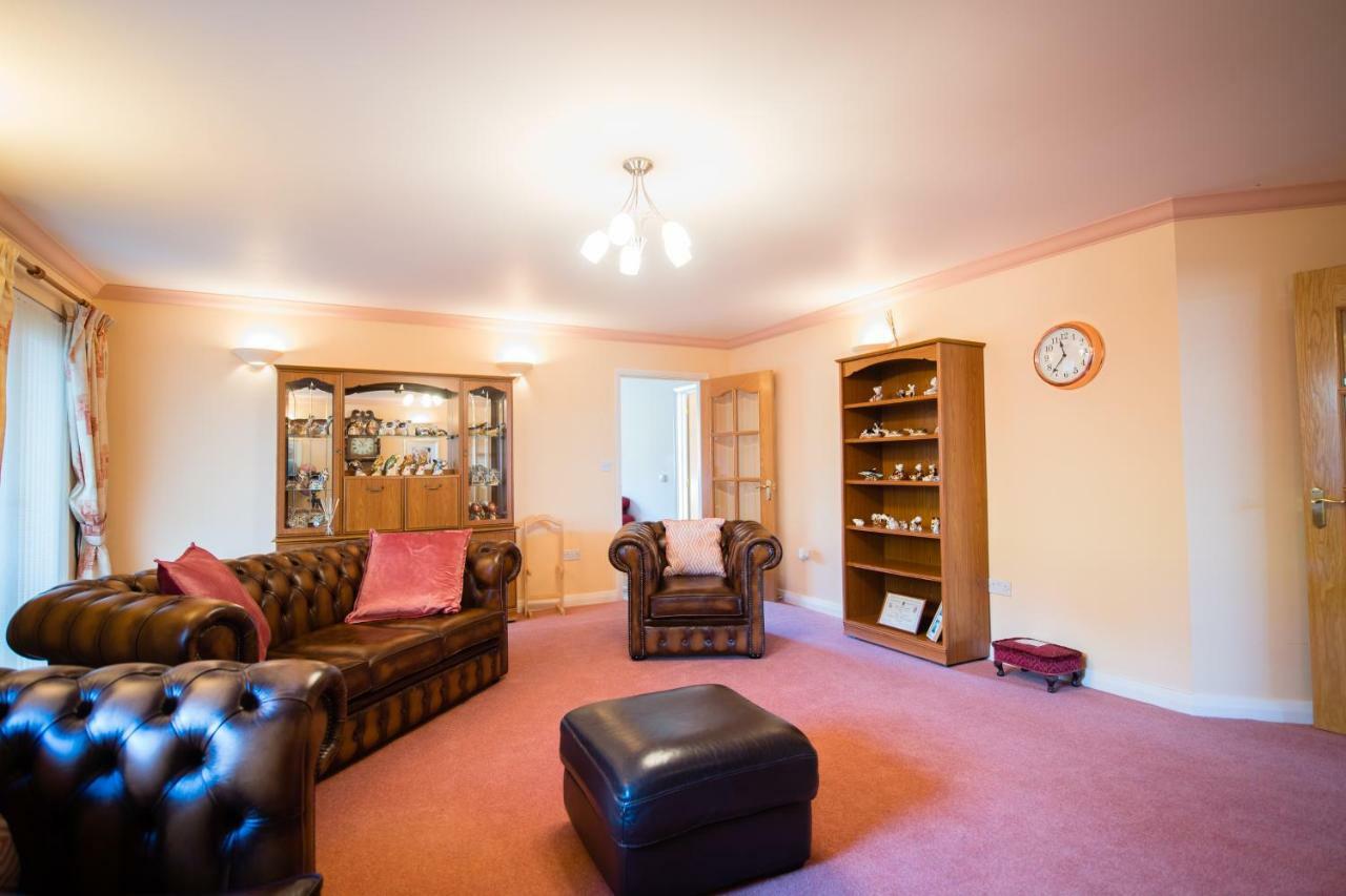 Y Grange Bed and Breakfast Llanfihangel-y-Creuddyn Εξωτερικό φωτογραφία