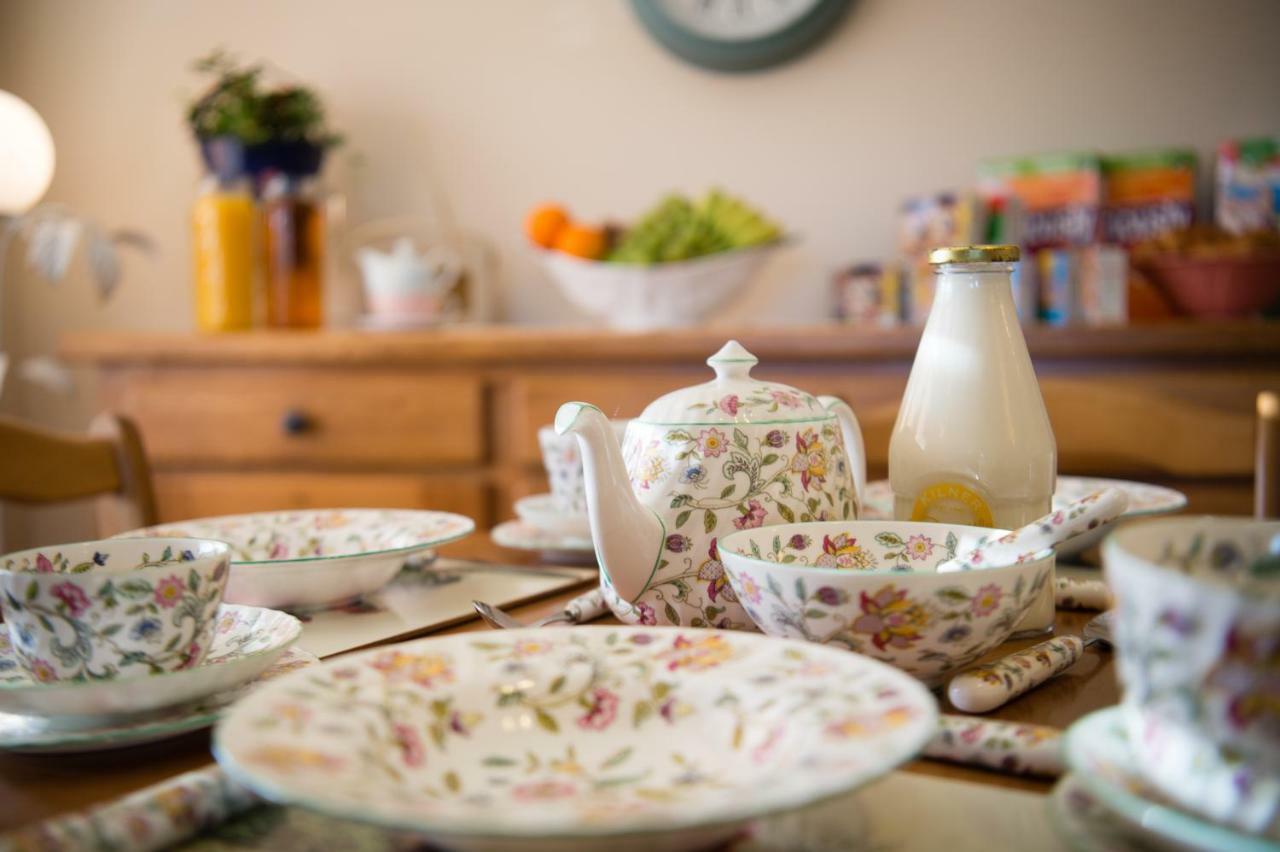 Y Grange Bed and Breakfast Llanfihangel-y-Creuddyn Εξωτερικό φωτογραφία