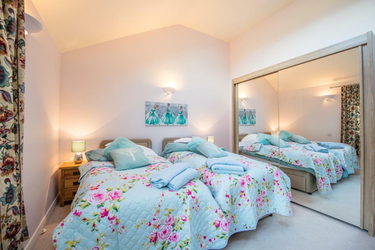 Y Grange Bed and Breakfast Llanfihangel-y-Creuddyn Εξωτερικό φωτογραφία