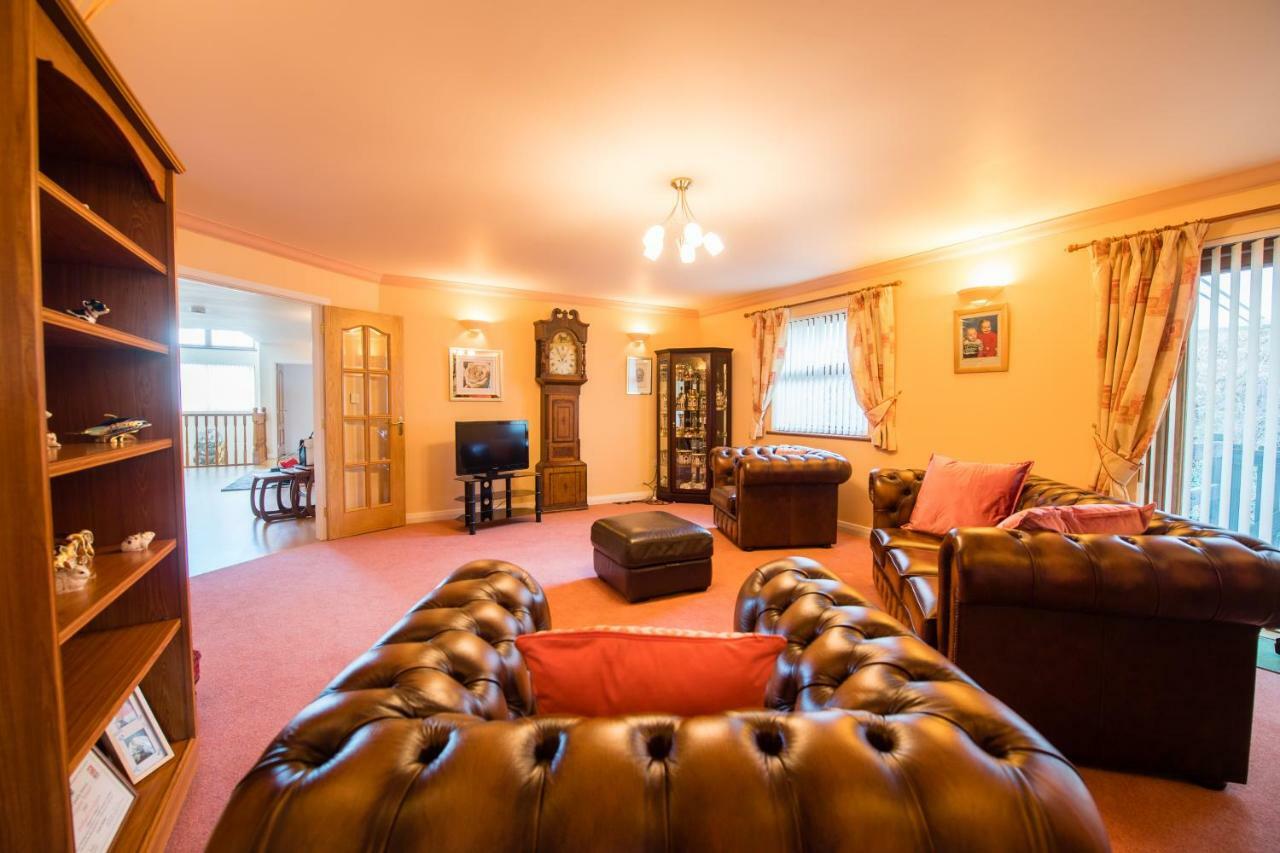 Y Grange Bed and Breakfast Llanfihangel-y-Creuddyn Εξωτερικό φωτογραφία