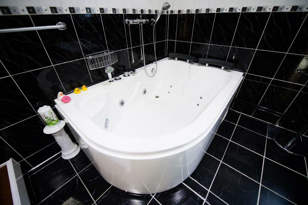 Y Grange Bed and Breakfast Llanfihangel-y-Creuddyn Εξωτερικό φωτογραφία