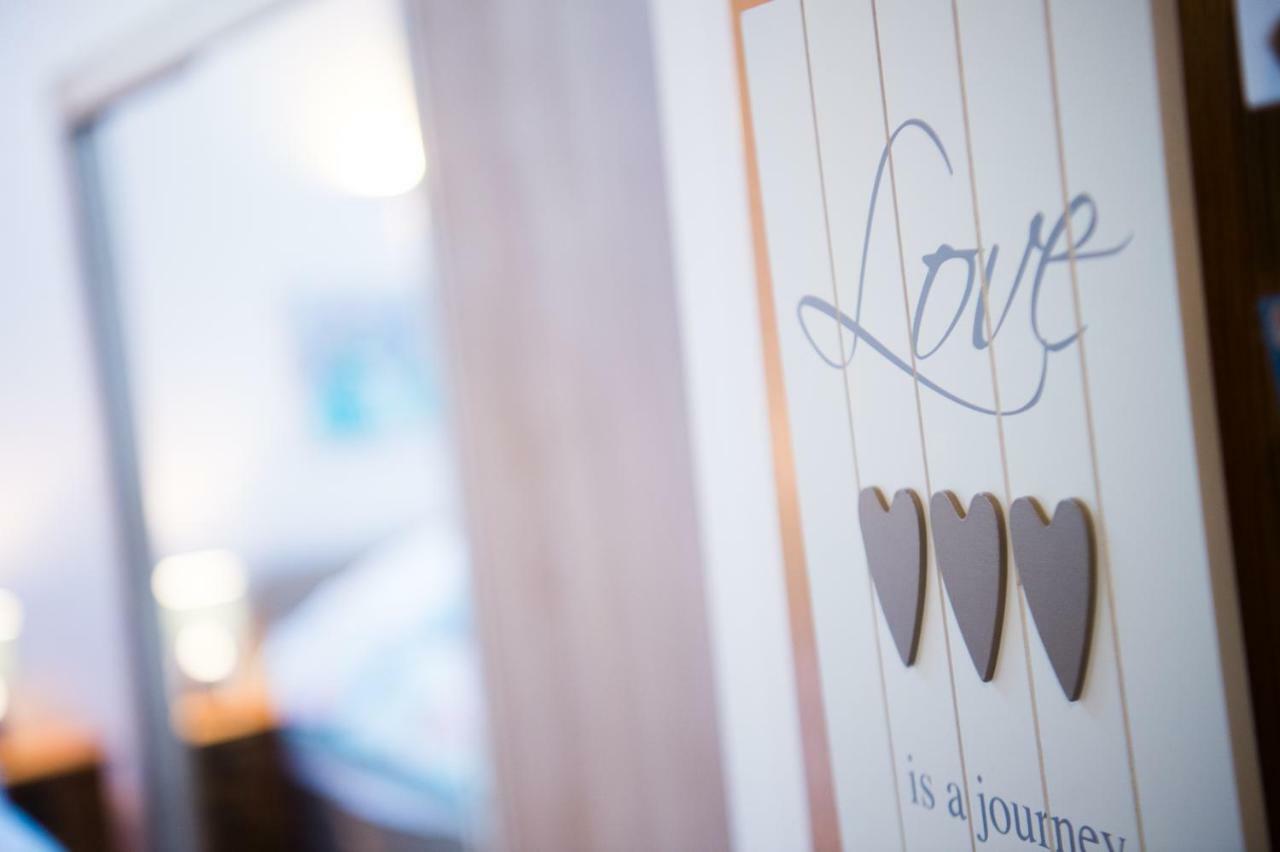Y Grange Bed and Breakfast Llanfihangel-y-Creuddyn Εξωτερικό φωτογραφία